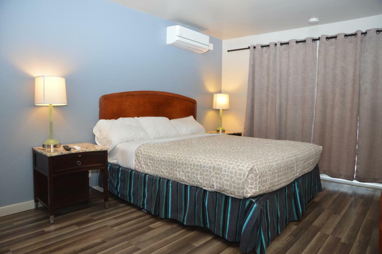 Motel Glass Slipper - Stanford